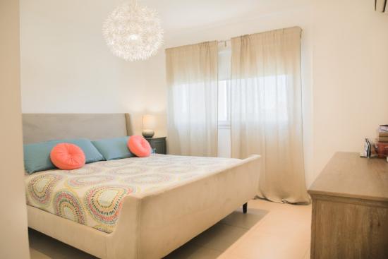 Hermosa Casa dentro de Puertos del Lago - Vistas