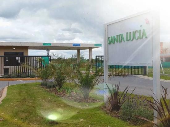 Lote en Venta dentro de Pilar del Este - Santa Lucía