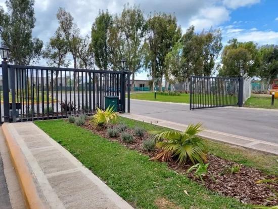 Lote en Venta dentro de Pilar del Este - Santa Lucía