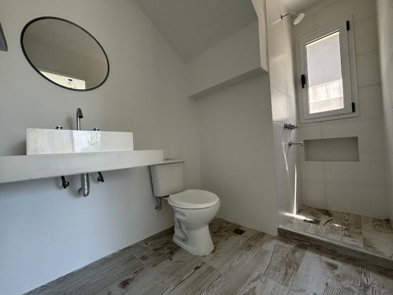 Venta Casa Moderna - Puertos del Lago, Araucarias