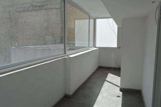 Venta de luminoso Departamento 3 Ambientes en Recoleta