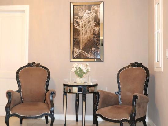 Casa estilo Francés en La Lomada