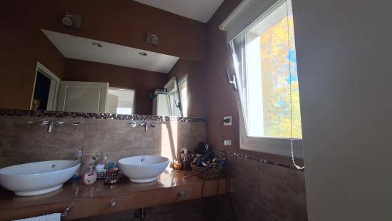 Hermosa casa en venta en el barrio La Montura
