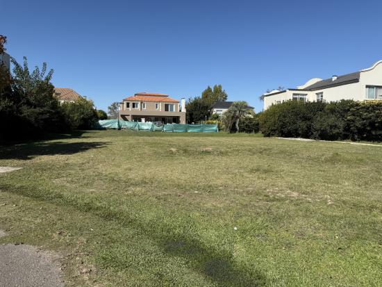 Lote Escriturado en La Lomada