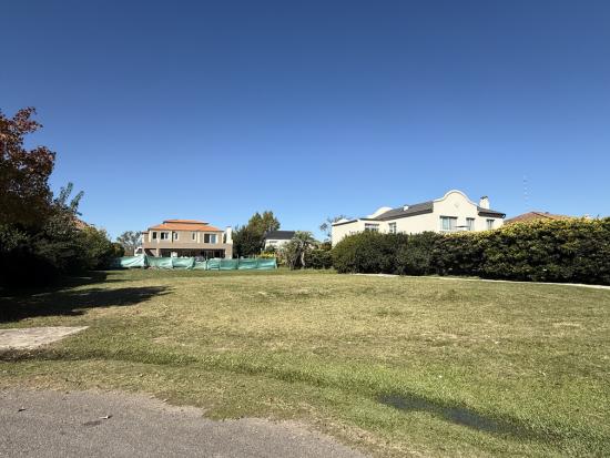 Lote Escriturado en La Lomada