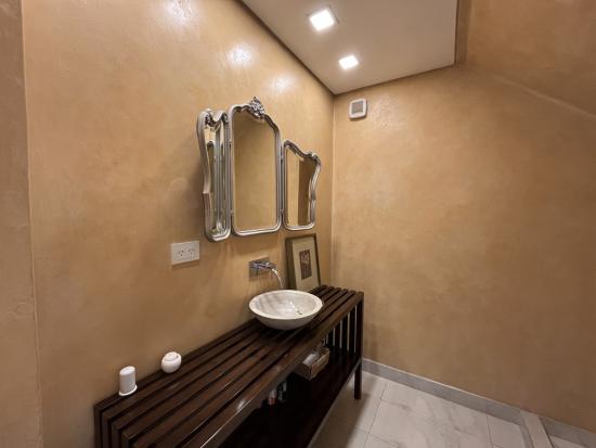 Casa en Venta dentro de Highland Park C.C.