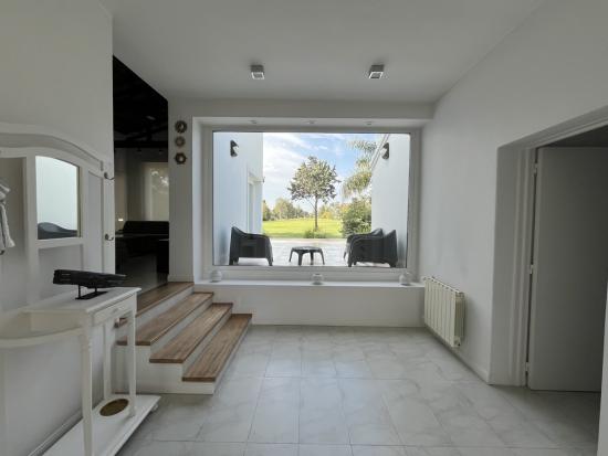 Casa en Venta dentro de Highland Park C.C.