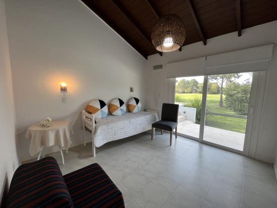 Casa en Venta dentro de Highland Park C.C.