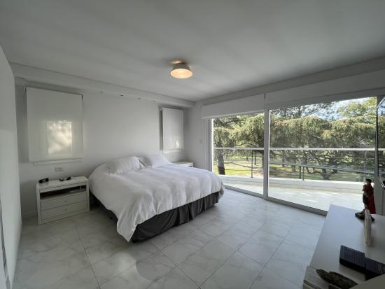 Casa en Venta dentro de Highland Park C.C.
