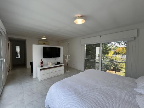 Casa en Venta dentro de Highland Park C.C.