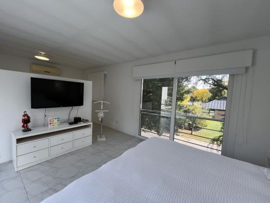 Casa en Venta dentro de Highland Park C.C.