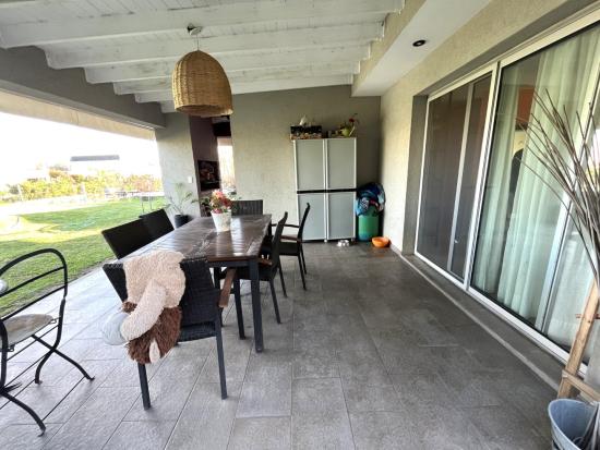 Casa en Venta Pilar del Este - Santa Elena