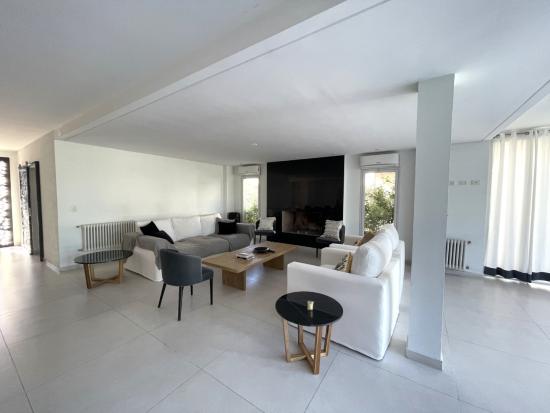 Impecable Casa al Golf en Haras - El Trébol