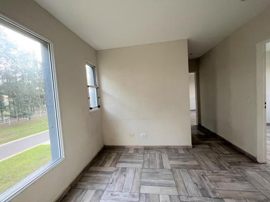 Venta de Casa, dentro de Pilar del Este - San Eduardo