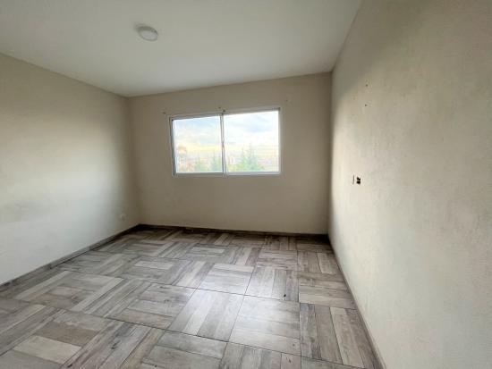 Venta de Casa, dentro de Pilar del Este - San Eduardo
