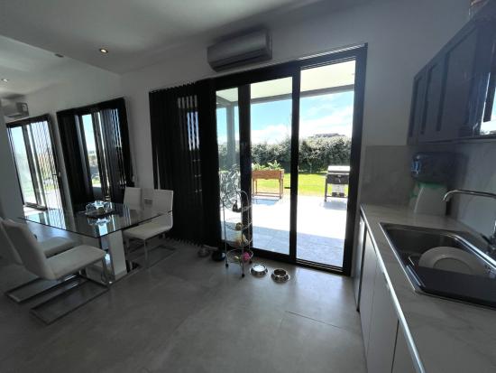 Moderna Casa - Puertos del Lago, Ceibos