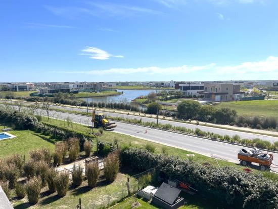 Moderna Casa - Puertos del Lago, Ceibos