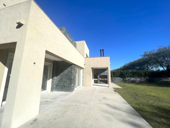 Impecable Casa en San Matías