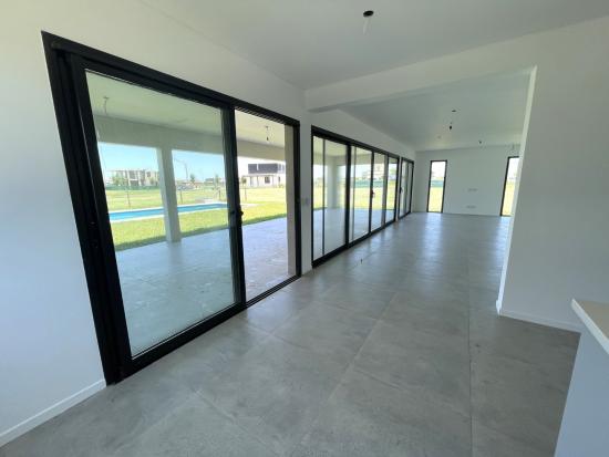  Venta de Casa en Puertos del Lago - Riberas