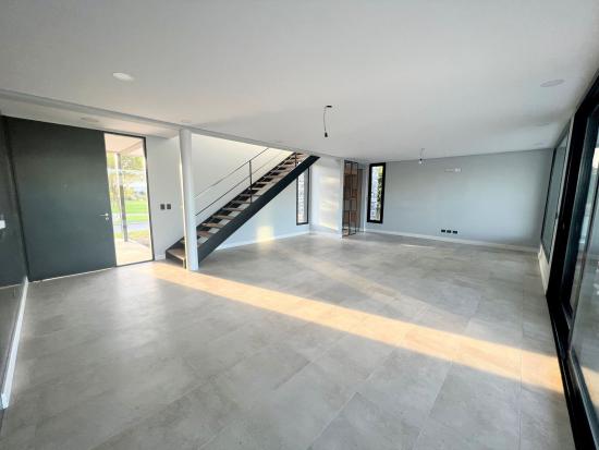  Casa En Venta - Puertos del Lago, Ceibos