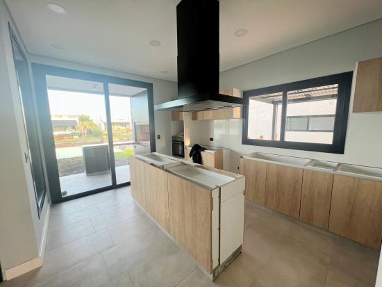  Casa En Venta - Puertos del Lago, Ceibos