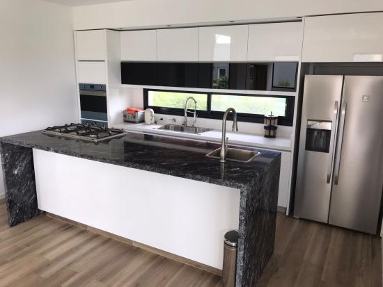 Moderna Casa en Puertos - Vistas