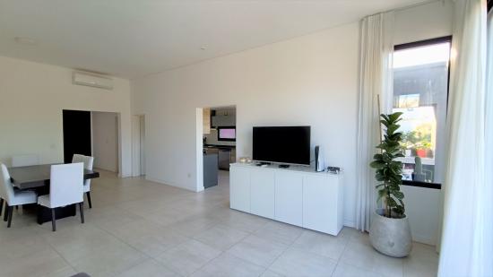 Linda Casa en Venta - Puertos del Lago, Vistas