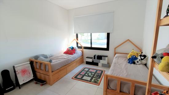 Linda Casa en Venta - Puertos del Lago, Vistas