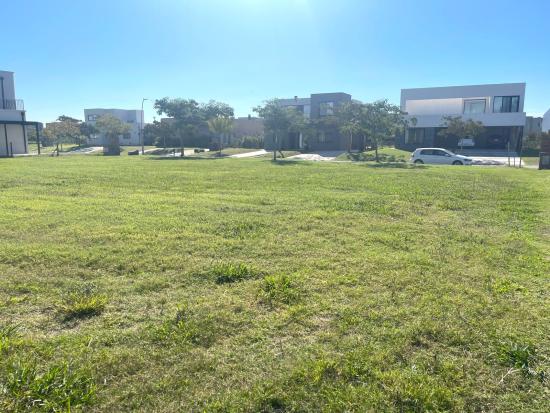 Venta Lote - Barrio Puertos del Lago - Acacias.
