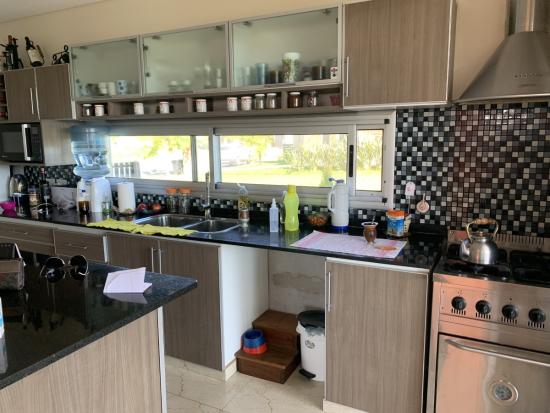 Casa con Pileta dentro de Puertos del Lago - Araucarias