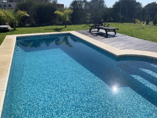 Casa con Pileta dentro de Puertos del Lago - Araucarias