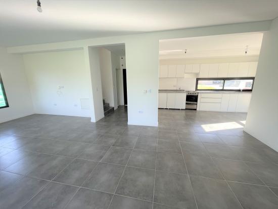 Casa a Estrenar en Puertos del Lago - Acacias