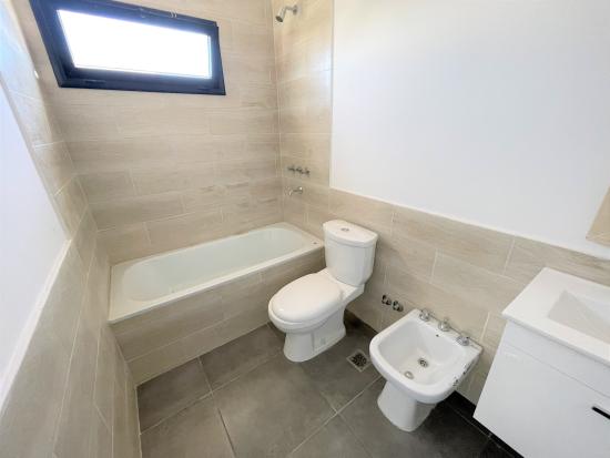 Casa a Estrenar en Puertos del Lago - Acacias