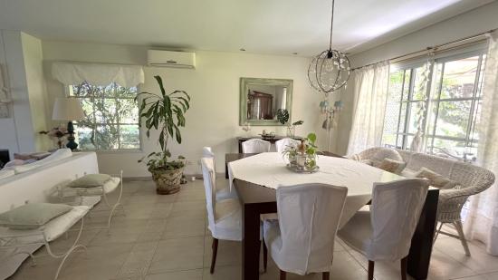 Impecable Casa en Pueyrredón C.C