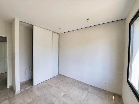 Casa en Venta, dentro del Barrio cerrado Pilar del Este - Santa Elena.