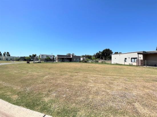 Venta de Lote en Pilar del Este - Santa Emilia