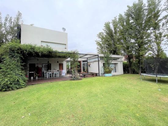 Casa en Haras - Barrio Eucaliptos
