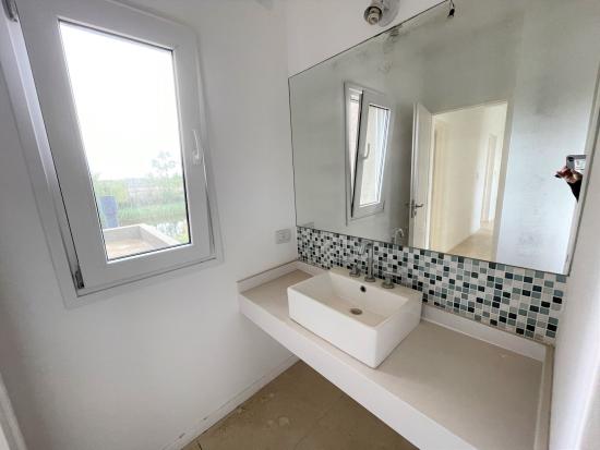 Linda Casa en Venta dentro de Puertos del Lago - Acacias