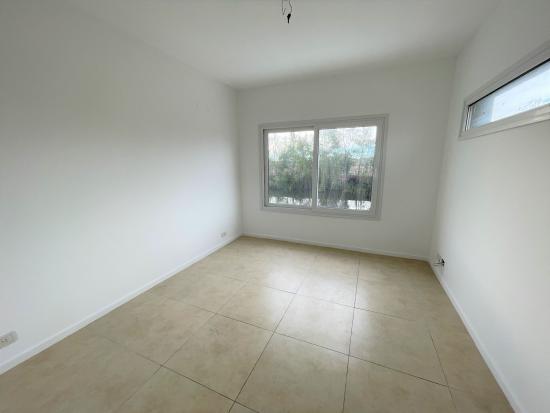 Linda Casa en Venta dentro de Puertos del Lago - Acacias