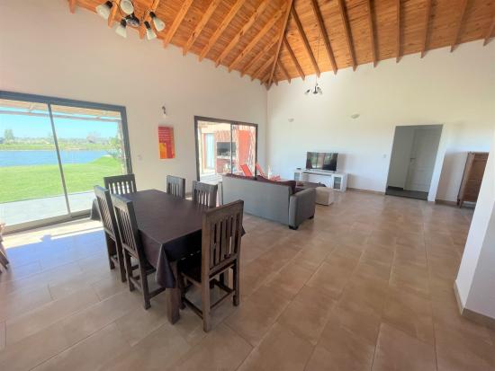 Alquiler de Casa a la Laguna en San Sebastián - Escobar