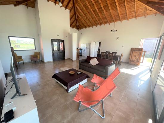 Alquiler de Casa a la Laguna en San Sebastián - Escobar