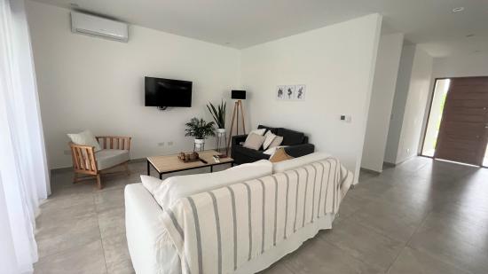 Venta Casa en Pilar del Este - Santa Emilia