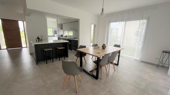 Venta Casa en Pilar del Este - Santa Emilia