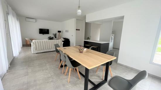 Venta Casa en Pilar del Este - Santa Emilia