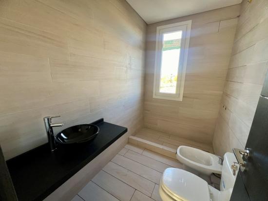 Moderna casa ubicada en Puertos del Lago - Vistas