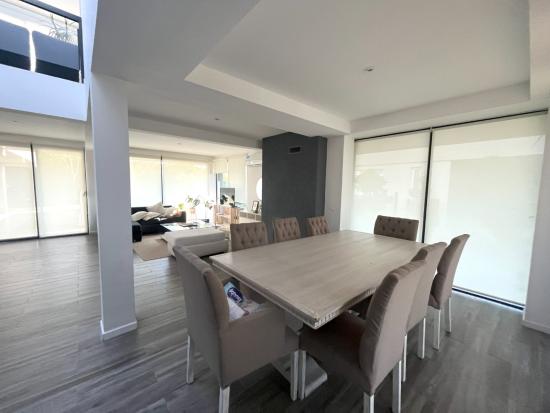 Casa Moderna en Lagoon Pilar