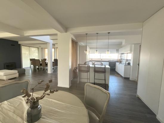 Casa Moderna en Lagoon Pilar