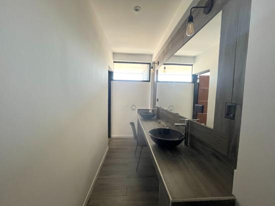 Casa Moderna en Lagoon Pilar