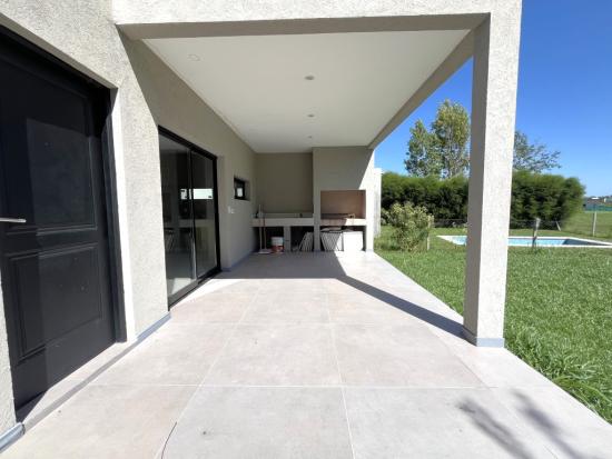 Venta de Casa en Pilar del Este - Santa Elena