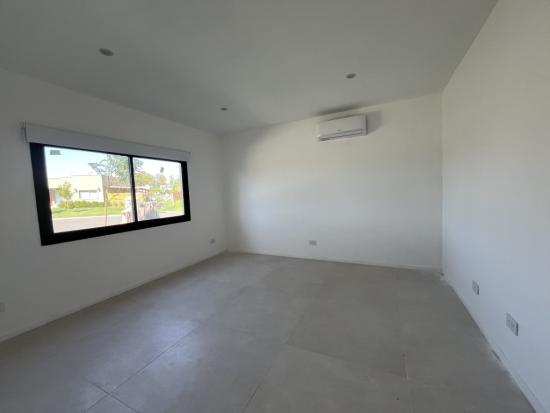 Venta de Casa en Pilar del Este - Santa Elena